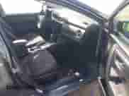 2019 Toyota Corolla L z VIN 2T1BURHE0KC222967, wystawiony jako IAAI lot #43404793 z przebiegiem 110 826 mil mil oraz . Historia ofert i sprzedaży dostępna na DreamBid. Obrazek 5.