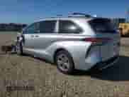 2022 Toyota Sienna Platinum с VIN 5TDESKFC3NS060811, выставлен на аукционе Copart как лот 70907555 с пробегом 13 162 миль миль и Списание • Salvage title. История ставок и продаж доступна на DreamBid. Изображение 2.