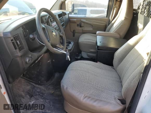2009 Chevrolet Express Cargo с VIN 1GCFG15X491110333, выставлен на аукционе Copart как лот 88082765 с пробегом 77 188 миль миль и Списание • Salvage title. История ставок и продаж доступна на DreamBid. Изображение 7.