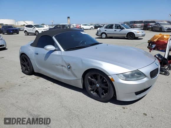 2008 BMW Z4 3.0i with VIN 4USBU33538LW75870, listed as a Copart auction lot 58054445 with 102,764 mi miles and Salvage title. Bid and sale history available at DreamBid. Image 4.