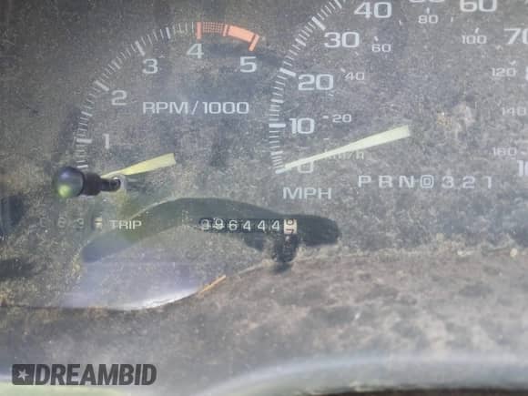 1995 Chevrolet Silverado 2500 z VIN 1GCFC24K6SZ115211, wystawiony jako IAAI lot #43082089 z przebiegiem 96 449 mil mil oraz . Historia ofert i sprzedaży dostępna na DreamBid. Obrazek 7.