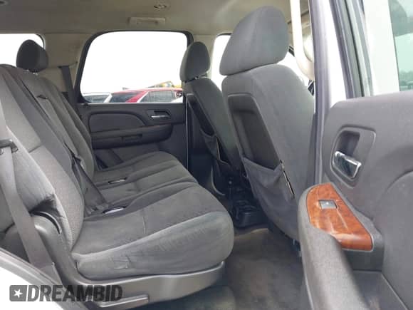 2008 Chevrolet Tahoe 1LT с VIN 1GNFC13018R133979, выставлен на аукционе IAAI как лот 42608904 с пробегом 261 711 миль миль и . История ставок и продаж доступна на DreamBid. Изображение 8.