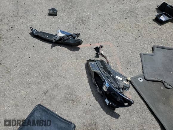 2015 Chevrolet Impala LTZ с VIN 2G1155SL6F9179811, выставлен на аукционе Copart как лот 68191655 с пробегом 110 431 миль миль и Списание • Salvage title. История ставок и продаж доступна на DreamBid. Изображение 12.