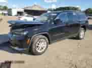 2023 Jeep Grand Cherokee Laredo z VIN 1C4RJJAG9P8867317, wystawiony jako Copart lot #86213865 z przebiegiem 53 920 mil mil oraz Szkoda całkowita • Salvage title. Historia ofert i sprzedaży dostępna na DreamBid. Obrazek 1.