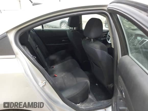 2014 Chevrolet Cruze 1LT с VIN 1G1PC5SB8E7389284, выставлен на аукционе IAAI как лот 43298401 с пробегом 137 023 миль миль и . История ставок и продаж доступна на DreamBid. Изображение 8.