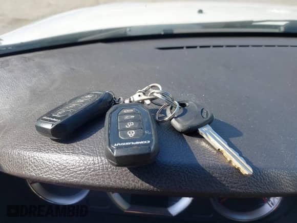 2009 Hyundai Sonata Limited с VIN 5NPEU46C19H523479, выставлен на аукционе IAAI как лот 42698193 с пробегом 248 495 миль миль и . История ставок и продаж доступна на DreamBid. Изображение 11.