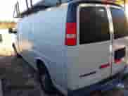 2018 Chevrolet Express Cargo z VIN 1GCWGBFP1J1315181, wystawiony jako IAAI lot #43227788 z przebiegiem 202 417 mil mil oraz . Historia ofert i sprzedaży dostępna na DreamBid. Obrazek 3.