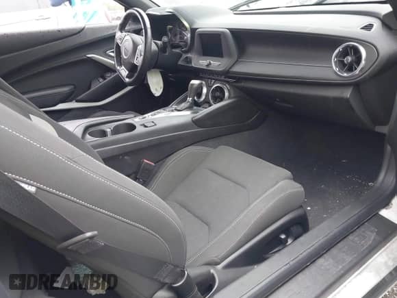 2021 Chevrolet Camaro 1LT с VIN 1G1FB1RX4M0142120, выставлен на аукционе IAAI как лот 41394658 с пробегом 25 477 миль миль и . История ставок и продаж доступна на DreamBid. Изображение 5.