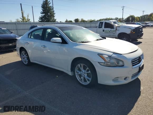 2014 Nissan Maxima SV with VIN 1N4AA5AP4EC494031, listed as a Copart auction lot 82419645 with Not provided miles and Clean title. Bid and sale history available at DreamBid. Image 4.