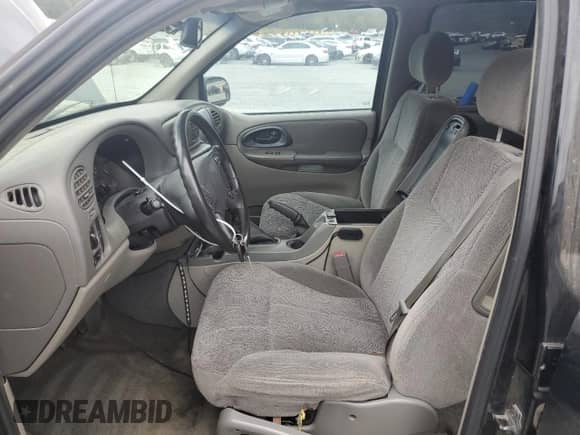 2003 Chevrolet TrailBlazer LTZ с VIN 1GNDT13S032393090, выставлен на аукционе Copart как лот 85317765 с пробегом 129 349 миль миль и Списание • Salvage title. История ставок и продаж доступна на DreamBid. Изображение 7.