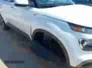 2025 Hyundai Venue SEL с VIN KMHRC8A37SU387675, выставлен на аукционе IAAI как лот 43321041 с пробегом 1 514 миль миль и . История ставок и продаж доступна на DreamBid. Изображение 17.
