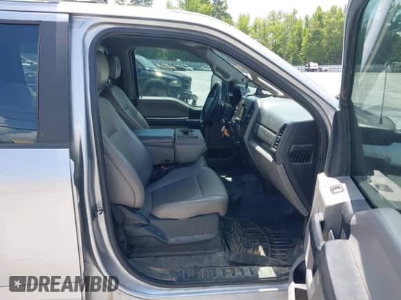 2021 Ford F-250 z VIN 1FT7W2AN0MED44584, wystawiony jako IAAI lot #42803094 z przebiegiem 130 459 mil mil oraz . Historia ofert i sprzedaży dostępna na DreamBid. Obrazek 5.