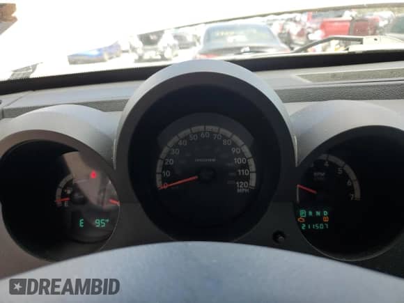 2008 Dodge Nitro SXT with VIN 1D8GU28K48W129101, listed as a Copart auction lot 85730735 with 211,507 mi miles and Salvage title. Bid and sale history available at DreamBid. Image 9.
