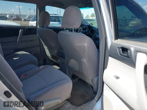 2008 Toyota Highlander with VIN JTEDS41A882018543, listed as a IAAI auction lot 43306271 with Not provided miles and . Bid and sale history available at DreamBid. Image 8.