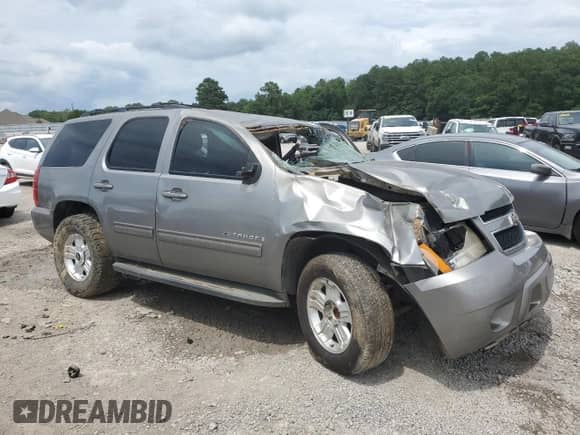 2009 Chevrolet Tahoe 1LT с VIN 1GNEC23319R289341, выставлен на аукционе Copart как лот 65078485 с пробегом Не указан миль и Списание • Salvage title. История ставок и продаж доступна на DreamBid. Изображение 4.