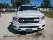 2019 Ram 1500 Big Horn z VIN 1C6RREFT2KN735247, wystawiony jako Copart lot #89540655 z przebiegiem 115 242 mil mil oraz Szkoda całkowita • Salvage title. Historia ofert i sprzedaży dostępna na DreamBid. Obrazek 5.