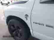2005 Dodge 1500 SLT z VIN 1D7HA18N75S350782, wystawiony jako IAAI lot #42656182 z przebiegiem 224 695 mil mil oraz . Historia ofert i sprzedaży dostępna na DreamBid. Obrazek 14.