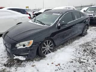 2015 Volvo S60 T6 Drive-E с VIN YV149MFK5F2339707, выставлен на аукционе Copart как лот 82493884 с пробегом 87 932 миль миль и Списание • Salvage title. История ставок и продаж доступна на DreamBid. Изображение 1.