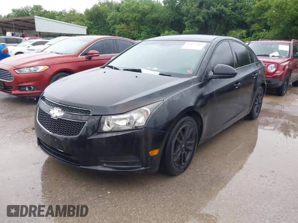 2014 Chevrolet Cruze LS с VIN 1G1PA5SHXE7147140, выставлен на аукционе IAAI как лот 42472961 с пробегом 115 595 миль миль и . История ставок и продаж доступна на DreamBid. Изображение 2.