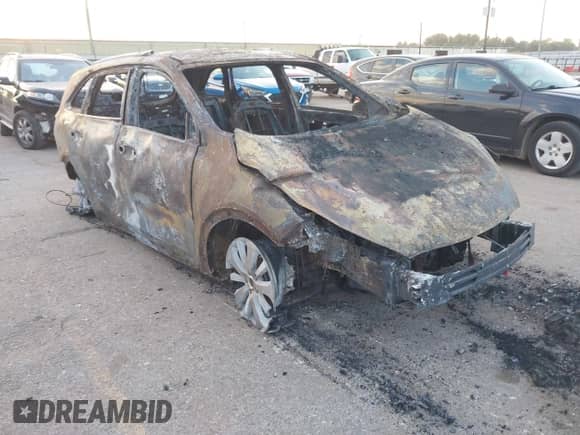 2016 Kia Sorento EX z VIN 5XYPHDA1XGG018774, wystawiony jako IAAI lot #43345332 z przebiegiem Nie podano mil oraz . Historia ofert i sprzedaży dostępna na DreamBid. Obrazek 1.