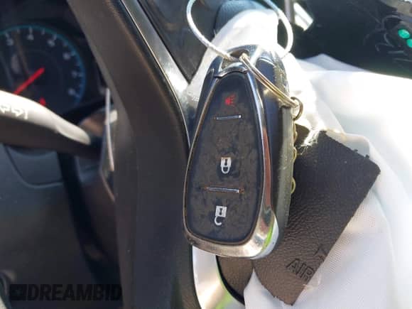 2018 Chevrolet Equinox LS с VIN 2GNAXHEV2J6303459, выставлен на аукционе IAAI как лот 43122975 с пробегом 121 330 миль миль и . История ставок и продаж доступна на DreamBid. Изображение 11.