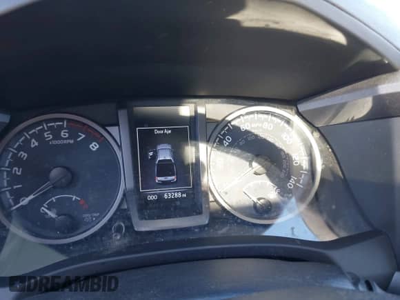 2021 Toyota Tacoma SR5 z VIN 3TMDZ5BN8MM114649, wystawiony jako IAAI lot #43493615 z przebiegiem 63 288 mil mil oraz . Historia ofert i sprzedaży dostępna na DreamBid. Obrazek 7.