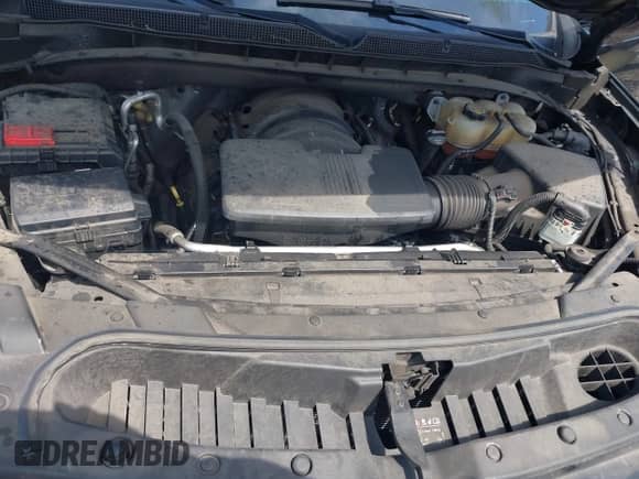 2023 Chevrolet Suburban LS z VIN 1GNSKBKD7PR110877, wystawiony jako IAAI lot #42519916 z przebiegiem 96 608 mil mil oraz . Historia ofert i sprzedaży dostępna na DreamBid. Obrazek 10.