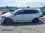 2024 Volkswagen Tiguan SE R-Line Black с VIN 3VV8B7AX6RM058451, выставлен на аукционе IAAI как лот 42562255 с пробегом 14 890 миль миль и . История ставок и продаж доступна на DreamBid. Изображение 13.