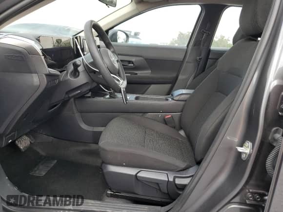 2025 Nissan Kicks S z VIN 3N8AP6BA2SL354525, wystawiony jako Copart lot #66544455 z przebiegiem 12 138 mil mil oraz Szkoda całkowita • Salvage title. Historia ofert i sprzedaży dostępna na DreamBid. Obrazek 7.