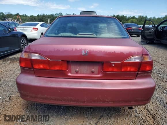 2000 Honda Accord SE with VIN JHMCG567XYC024681, listed as a Copart auction lot 70305475 with 204,700 mi miles and Salvage title. Bid and sale history available at DreamBid. Image 6.