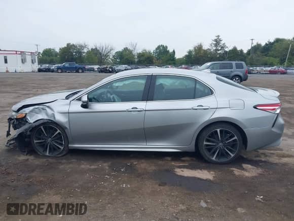2020 Toyota Camry XSE z VIN 4T1K61AK2LU348775, wystawiony jako IAAI lot #43318321 z przebiegiem 66 564 mil mil oraz . Historia ofert i sprzedaży dostępna na DreamBid. Obrazek 14.