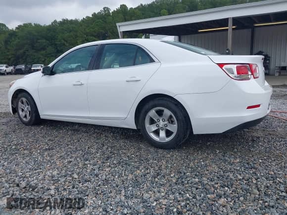 2015 Chevrolet Malibu LT z VIN 1G11C5SLXFF323339, wystawiony jako IAAI lot #43329408 z przebiegiem 154 496 mil mil oraz . Historia ofert i sprzedaży dostępna na DreamBid. Obrazek 3.