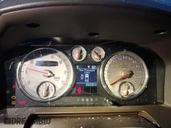 2012 Ram 1500 Laramie Longhorn z VIN 1C6RD7PT8CS275569, wystawiony jako Copart lot #83883304 z przebiegiem 155 226 mil mil oraz Szkoda całkowita • Salvage title. Historia ofert i sprzedaży dostępna na DreamBid. Obrazek 9.