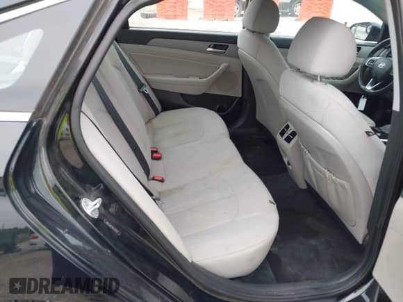 2019 Hyundai Sonata Sport с VIN 5NPE34AF5KH747977, выставлен на аукционе IAAI как лот 43186375 с пробегом 136 918 миль миль и . История ставок и продаж доступна на DreamBid. Изображение 8.