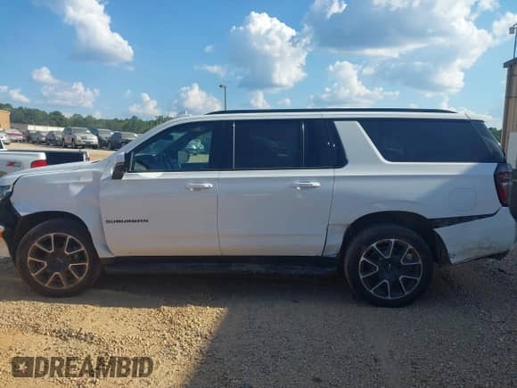 2022 Chevrolet Suburban RST с VIN 1GNSKEKTXNR241033, выставлен на аукционе IAAI как лот 43263317 с пробегом 54 352 миль миль и . История ставок и продаж доступна на DreamBid. Изображение 14.