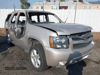 2007 Chevrolet Tahoe LTZ с VIN 1GNFC13097J406101, выставлен на аукционе IAAI как лот 43131682 с пробегом Не указан миль и . История ставок и продаж доступна на DreamBid. Изображение 1.