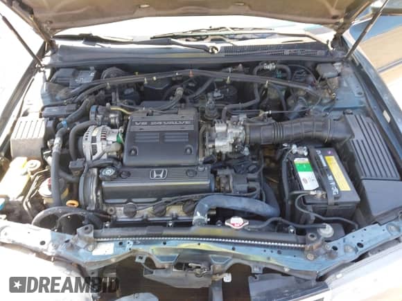 1996 Honda Accord EX z VIN 1HGCE6677TA011051, wystawiony jako IAAI lot #42819913 z przebiegiem 192 879 mil mil oraz . Historia ofert i sprzedaży dostępna na DreamBid. Obrazek 10.