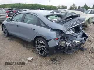 2024 Hyundai Ioniq 6 SEL z VIN KMHM34AC1RA080145, wystawiony jako IAAI lot #42928948 z przebiegiem 6 278 mil mil oraz . Historia ofert i sprzedaży dostępna na DreamBid. Obrazek 3.