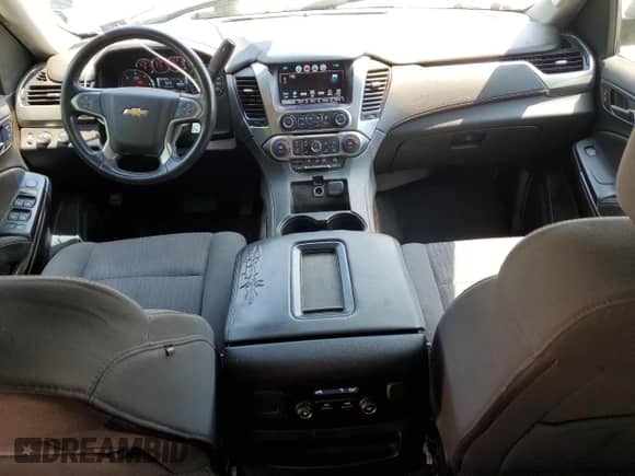 2019 Chevrolet Suburban LS с VIN 1GNSKGKC8KR270621, выставлен на аукционе Copart как лот 66040985 с пробегом 80 379 миль миль и Списание • Salvage title. История ставок и продаж доступна на DreamBid. Изображение 8.