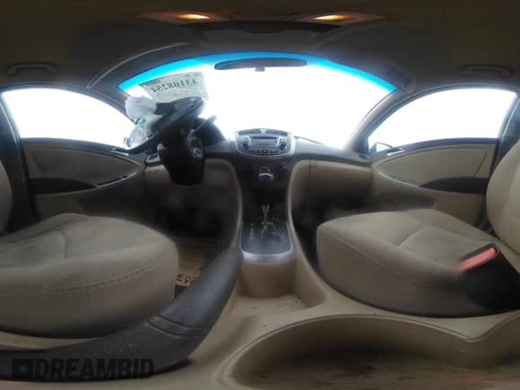 2014 Hyundai Accent GLS z VIN KMHCT4AE5EU613961, wystawiony jako IAAI lot #43108254 z przebiegiem 189 132 mil mil oraz . Historia ofert i sprzedaży dostępna na DreamBid. Obrazek 17.