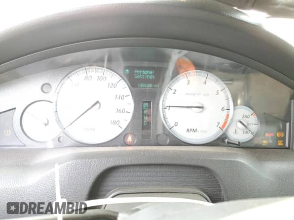 2006 Chrysler 300 C SRT-8 z VIN 2C3LA73W66H426657, wystawiony jako Copart lot #59043365 z przebiegiem 159 188 mil mil oraz Szkoda całkowita • Salvage title. Historia ofert i sprzedaży dostępna na DreamBid. Obrazek 9.