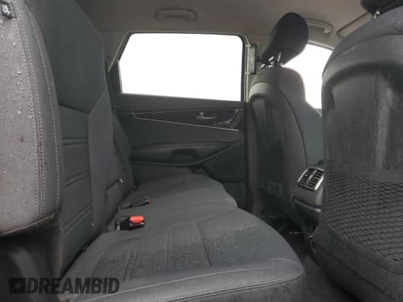 2019 Kia Sorento LX with VIN 5XYPGDA34KG450886, listed as a Copart auction lot 85260725 with 70,053 mi miles and Salvage title. Bid and sale history available at DreamBid. Image 11.