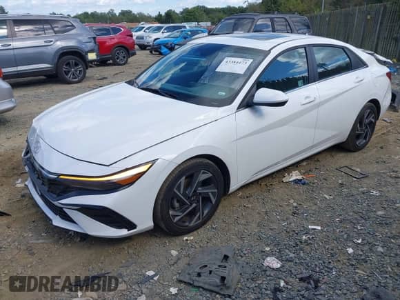 2025 Hyundai Elantra SEL Convenience with VIN KMHLS4DG0SU912558, listed as a IAAI auction lot 43384473 with 17,426 mi miles and . Bid and sale history available at DreamBid. Image 2.