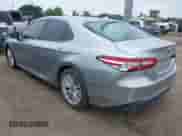 2020 Toyota Camry Hybrid XLE z VIN 4T1F31AK0LU528282, wystawiony jako IAAI lot #42381278 z przebiegiem 91 478 mil mil oraz . Historia ofert i sprzedaży dostępna na DreamBid. Obrazek 3.