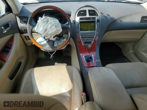 2007 Lexus ES 330 z VIN JTHBJ46G272057475, wystawiony jako Copart lot #68958615 z przebiegiem 226 475 mil mil oraz Szkoda całkowita • Salvage title. Historia ofert i sprzedaży dostępna na DreamBid. Obrazek 8.