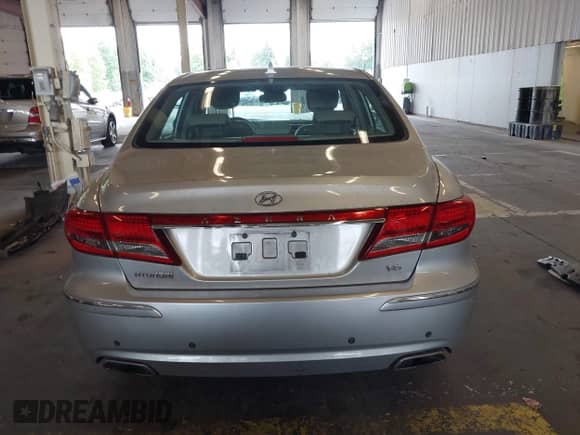 2011 Hyundai Azera Limited с VIN KMHFC4DF0BA544529, выставлен на аукционе IAAI как лот 43022591 с пробегом 103 013 миль миль и . История ставок и продаж доступна на DreamBid. Изображение 16.