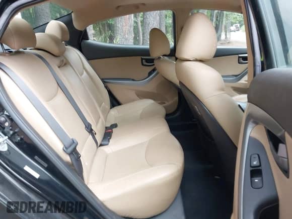 2012 Hyundai Elantra GLS с VIN KMHDH4AE5CU329989, выставлен на аукционе IAAI как лот 42901108 с пробегом 152 247 миль миль и . История ставок и продаж доступна на DreamBid. Изображение 8.