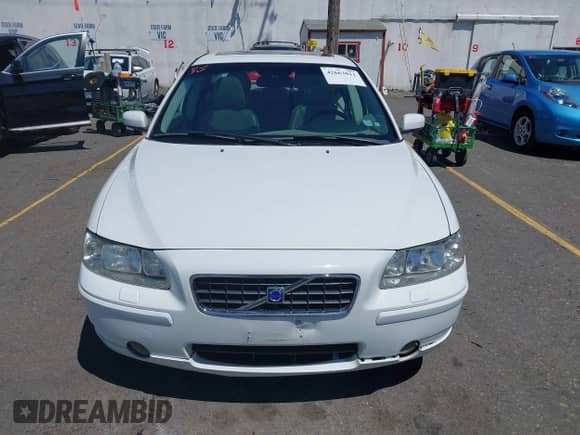 2005 Volvo S60 с VIN YV1RS592452432485, выставлен на аукционе IAAI как лот 42663011 с пробегом 177 739 миль миль и . История ставок и продаж доступна на DreamBid. Изображение 12.