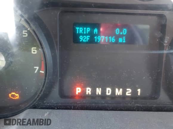 2011 Ford F-250 XL z VIN 1FDBF2A68BEB57606, wystawiony jako IAAI lot #43437311 z przebiegiem 197 116 mil mil oraz . Historia ofert i sprzedaży dostępna na DreamBid. Obrazek 7.