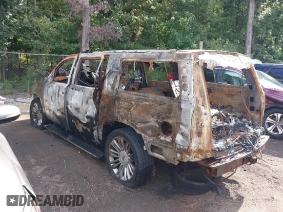 2018 Cadillac Escalade ESV Platinum с VIN 1GYS4KKJ4JR303384, выставлен на аукционе IAAI как лот 40151921 с пробегом Не указан миль и . История ставок и продаж доступна на DreamBid. Изображение 3.